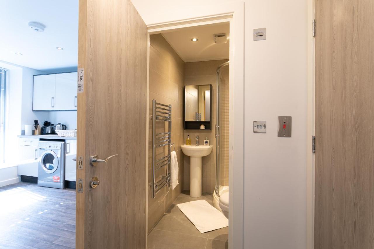 Hoemli Smart City Centre Apartment レスター エクステリア 写真