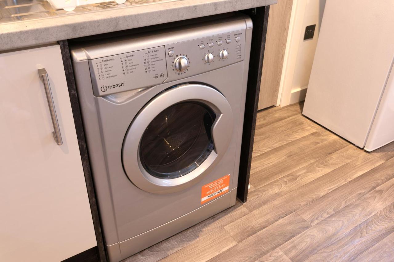 Hoemli Smart City Centre Apartment レスター エクステリア 写真